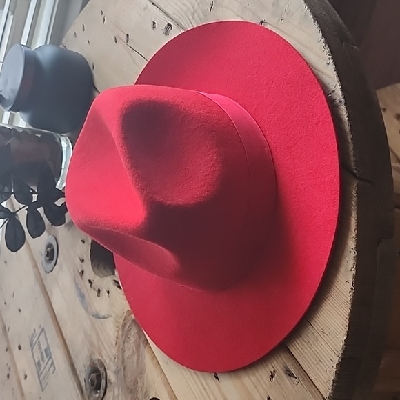 Lack of Color Scarlett Red Fedora - Picture 3 of 7